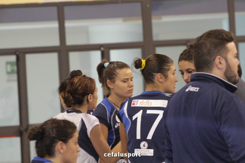 111030 volley 122_tn.jpg
